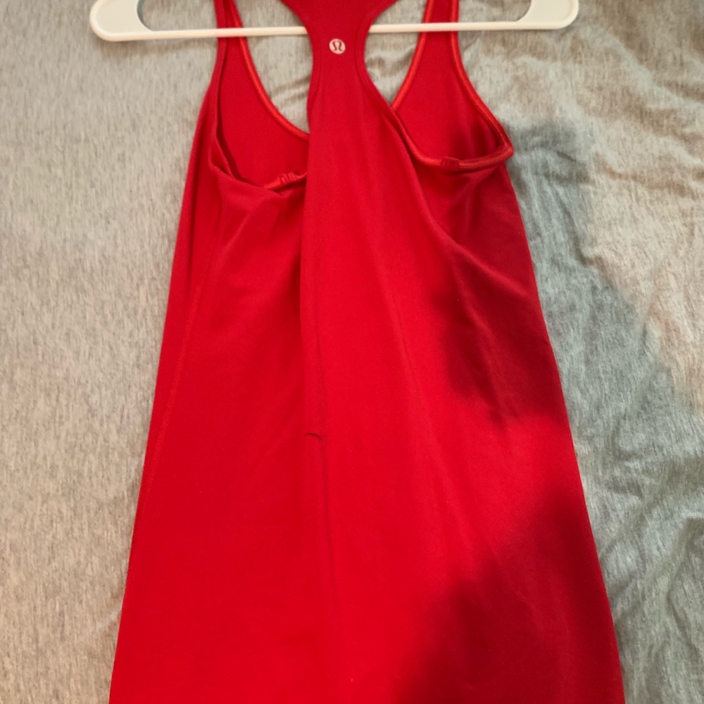Lululemon workout tank